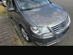 Grau Gebraucht 2009 VW Touran Van / Kleinbus | 3.100 € (Guter Preis)