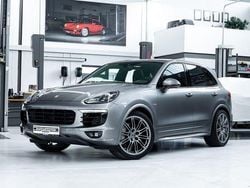 Grau Gebraucht 2015 Porsche Cayenne S SUV | 39.890 €