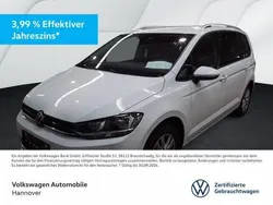 Pure white Gebraucht 2024 VW Touran Comfortline Van / Kleinbus | 32.890 € (Fairer Preis)