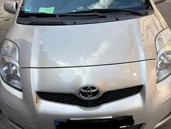 Beige Gebraucht 2010 Toyota Yaris Life Limousine | 4.500 € (Fairer Preis)