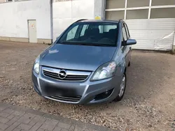 Grau Gebraucht 2008 Opel Zafira Van / Kleinbus | 2.999 € (Fairer Preis)