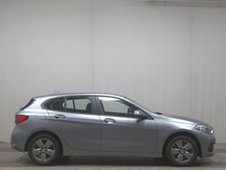 Grau Gebraucht 2022 BMW 118 Advantage Kleinwagen | 20.980 € (Guter Preis)