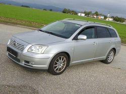 Silber Gebraucht 2005 Toyota Avensis Kombi | 1.090 € (Guter Preis)