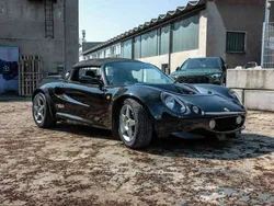 Schwarz Gebraucht 2000 Lotus Elise Cabrio | 34.888 €