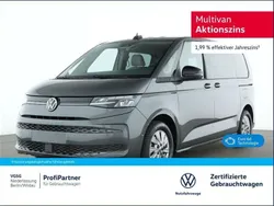 Grau Gebraucht 2024 VW Multivan Life Van / Kleinbus | 52.980 € (Guter Preis)