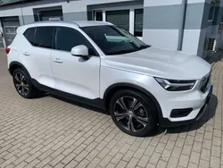 Crystal white / metallic Gebraucht 2019 Volvo XC40 SUV | 22.990 € (Fairer Preis)