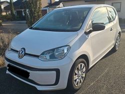 Weiß Gebraucht 2017 VW up! high up! Kleinwagen | 7.500 € (Guter Preis)