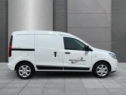 Weiß Gebraucht 2021 Dacia Dokker Comfort Van | 14.090 € (Fairer Preis)