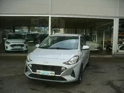 Sleek silver / met Gebraucht 2020 Hyundai i10 Trend Kleinwagen | 11.980 € (Guter Preis)