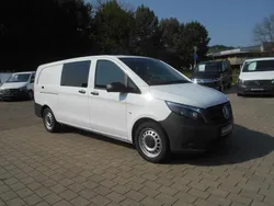 Weiß Gebraucht 2022 Mercedes Vito Van / Kleinbus | 39.870 €