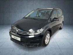 Schwarz Gebraucht 2024 VW Touran Comfortline Van / Kleinbus | 31.880 € (Fairer Preis)
