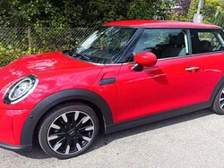 Rot Gebraucht 2023 Mini Cooper Classic Kleinwagen | 23.995 € (Fairer Preis)