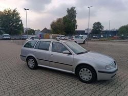 Silber Gebraucht 2007 Skoda Octavia Tour Kombi | 850 € (Superpreis)