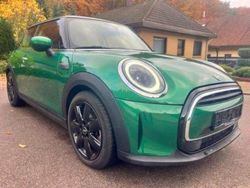 Britisch racing green Gebraucht 2021 Mini ONE Classic Kleinwagen | 15.890 € (Guter Preis)