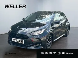 Schwarz Gebraucht 2022 Toyota Yaris Hybrid Team Kleinwagen | 19.990 € (Etwas zu teuer)