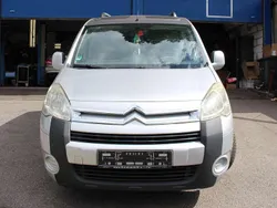 Grau Gebraucht 2010 Citroën Berlingo Van / Kleinbus | 6.500 € (Etwas zu teuer)