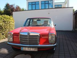 Rot Gebraucht 1973 Mercedes 200 Limousine | 14.950 €