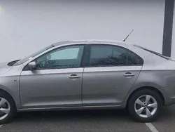 Grau Gebraucht 2013 Skoda Rapid Limousine | 6.000 €