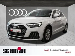 Gletscherweiß metallic Gebraucht 2023 Audi A1 Sportback Comfort Kleinwagen | 18.840 € (Guter Preis)
