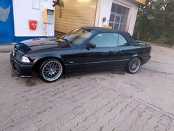 Schwarz Gebraucht 1995 BMW 318 Cabriolet Cabrio | 4.999 €