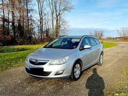 Silber Gebraucht 2012 Opel Astra Eco Kombi | 2.900 € (Fairer Preis)