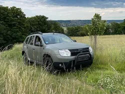 Grün Gebraucht 2012 Dacia Duster SUV | 5.200 € (Fairer Preis)