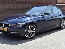 Blau Gebraucht 2013 BMW 320 Efficient Dynamics Limousine | 9.268 € (Superpreis)