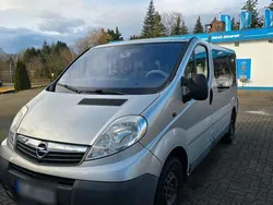 Grau Gebraucht 2012 Opel Vivaro Van | 9.200 €