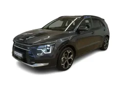 Grau Neu 2025 Kia Niro Spirit SUV | 35.949 € (Etwas zu teuer)