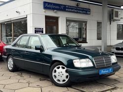Grün Gebraucht 1995 Mercedes E280 Limousine | 9.900 €