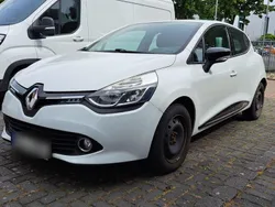 Weiß Gebraucht 2015 Renault Clio IV Dynamique Kleinwagen | 5.000 € (Fairer Preis)