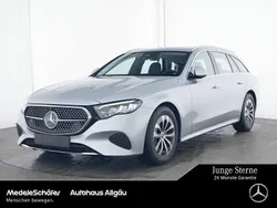 Silber Gebraucht 2024 Mercedes E220 Avantgarde Limousine | 44.370 € (Superpreis)