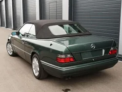 Grün Gebraucht 1993 Mercedes E320 Cabrio | 24.500 €