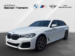 Alpinweiß uni Gebraucht 2022 BMW 530 M Sport Kombi | 45.995 € (Fairer Preis)