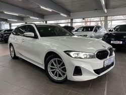 Mineralweiss Gebraucht 2023 BMW 320 Kombi | 28.950 € (Guter Preis)