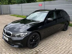 Schwarz Gebraucht 2021 BMW 320 Shadowline Kombi | 17.500 € (Guter Preis)