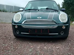 Grün Gebraucht 2005 Mini Cooper Kleinwagen | 1.450 €