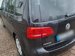 Schwarz Gebraucht 2011 VW Touran Van / Kleinbus | 5.999 € (Fairer Preis)