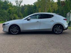 Silber Gebraucht 2021 Mazda 3 Selection Limousine | 22.700 € (Fairer Preis)