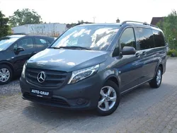 Grau Gebraucht 2018 Mercedes Vito Van / Kleinbus | 29.990 €