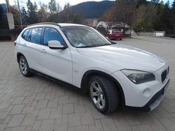 Weiß Gebraucht 2009 BMW X1 SUV | 4.800 €