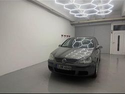 Grau Gebraucht 2005 VW Golf V Kleinwagen | 3.900 € (Fairer Preis)