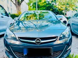 Grau Gebraucht 2013 Opel Astra Limousine | 2.900 € (Guter Preis)