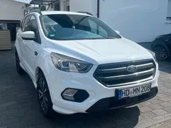 Weiß Gebraucht 2018 Ford Kuga ST-Line SUV | 13.900 € (Superpreis)