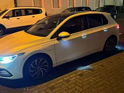 Weiß Gebraucht 2021 VW Golf VIII Style Limousine | 21.000 € (Guter Preis)