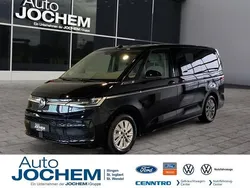 Schwarz Gebraucht 2025 VW Multivan Advance Van / Kleinbus | 69.850 €