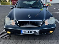Schwarz Gebraucht 2003 Mercedes C200 Elegance Limousine | 3.000 € (Fairer Preis)