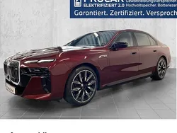 Rot Gebraucht 2024 BMW M760e Comfort Edition Limousine | 124.900 € (Teuer)