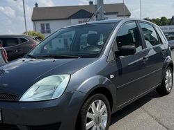 Grau Gebraucht 2005 Ford Fiesta Kleinwagen | 2.000 € (Fairer Preis)