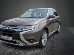 Granitbraun Gebraucht 2020 Mitsubishi Outlander P-HEV SUV | 20.990 € (Guter Preis)